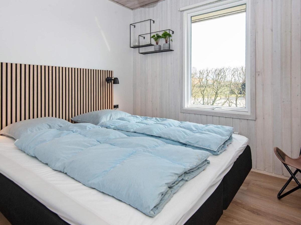9 Person Holiday Home In Juelsminde Sonderby  外观 照片