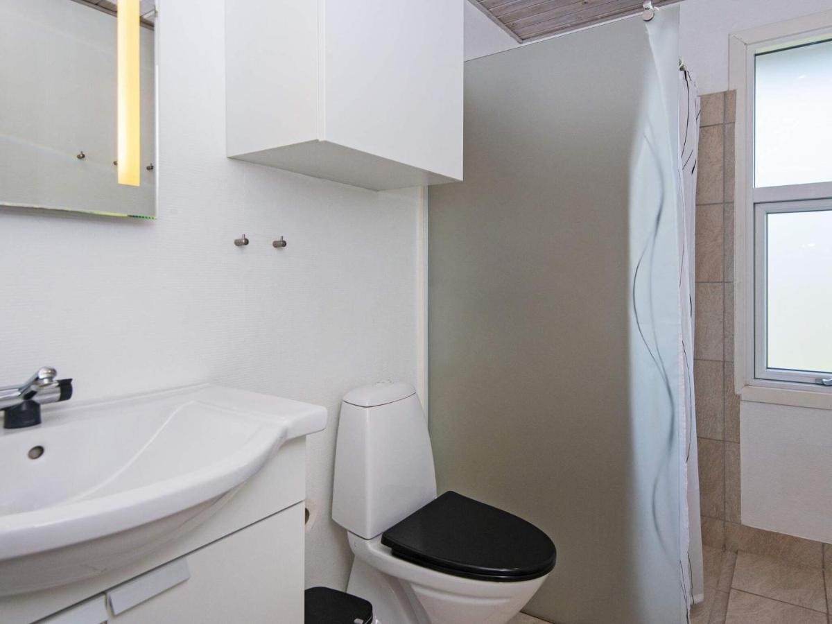 9 Person Holiday Home In Juelsminde Sonderby  外观 照片
