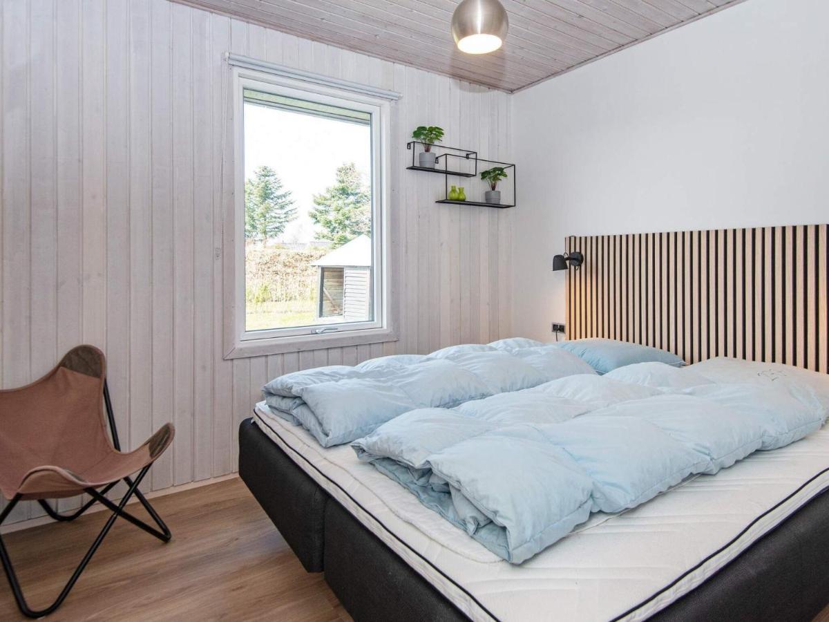 9 Person Holiday Home In Juelsminde Sonderby  外观 照片