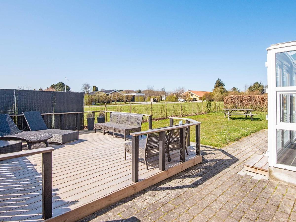 9 Person Holiday Home In Juelsminde Sonderby  外观 照片